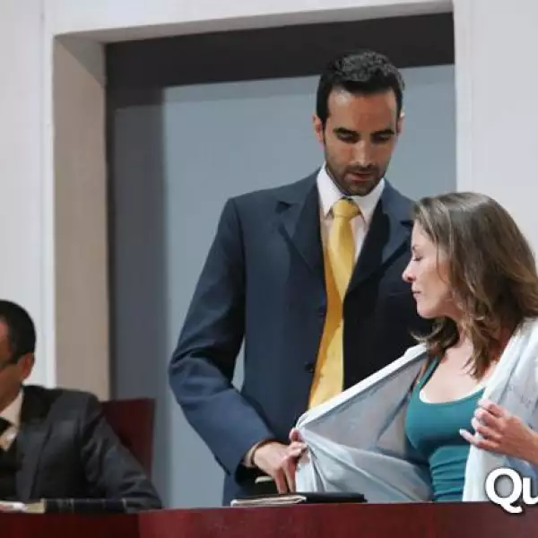 Obra de Teatro Claudia Me Quieren Volver Loca