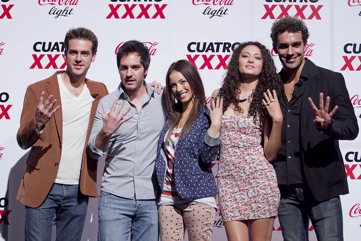 Pablo Lyle, Mauricio Ochman, Claudia Lizaldi, Fernanda Vizuet y Marcus Ornelas