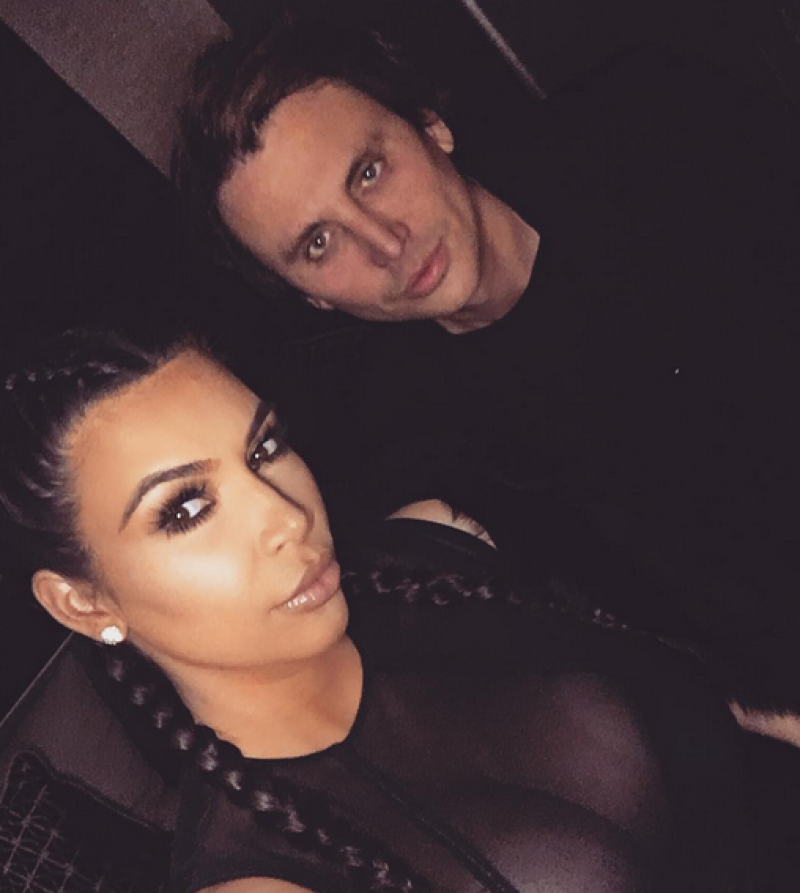 Kim comparte todos sus secretos de belleza en su App.