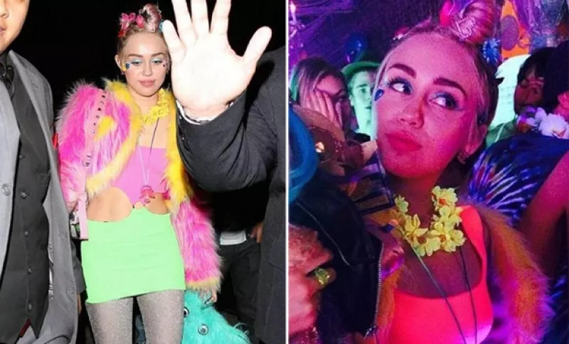 La cantante celebró su fiesta de cumpleaños número 22 en un club nocturno en el que se desinhibió junto a su novio Patrick Schwarzenegger. Aquí los detalles.