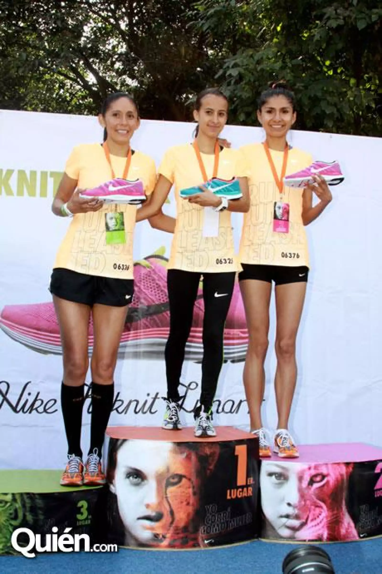 Patricia Retiz, Katya García Barrio y Alejandra Jacobo