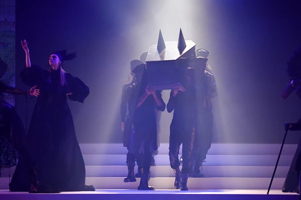 Jean-Paul Gaultier : Runway - Paris Fashion Week - Haute Couture Spring/Summer 2020
