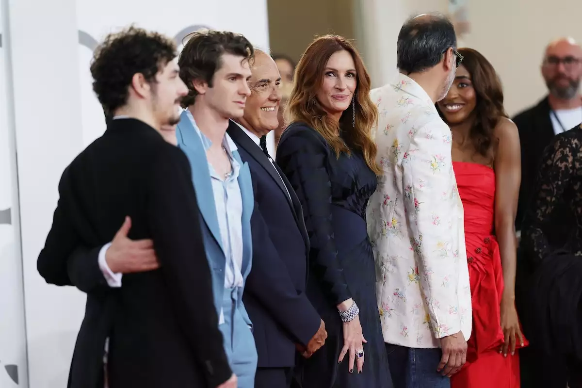 Alfombra roja de la película Afther the Hunt de Luca Guadagnino protagonizada por Julia Roberts, Andrew Garfield y Ayo Edebiri