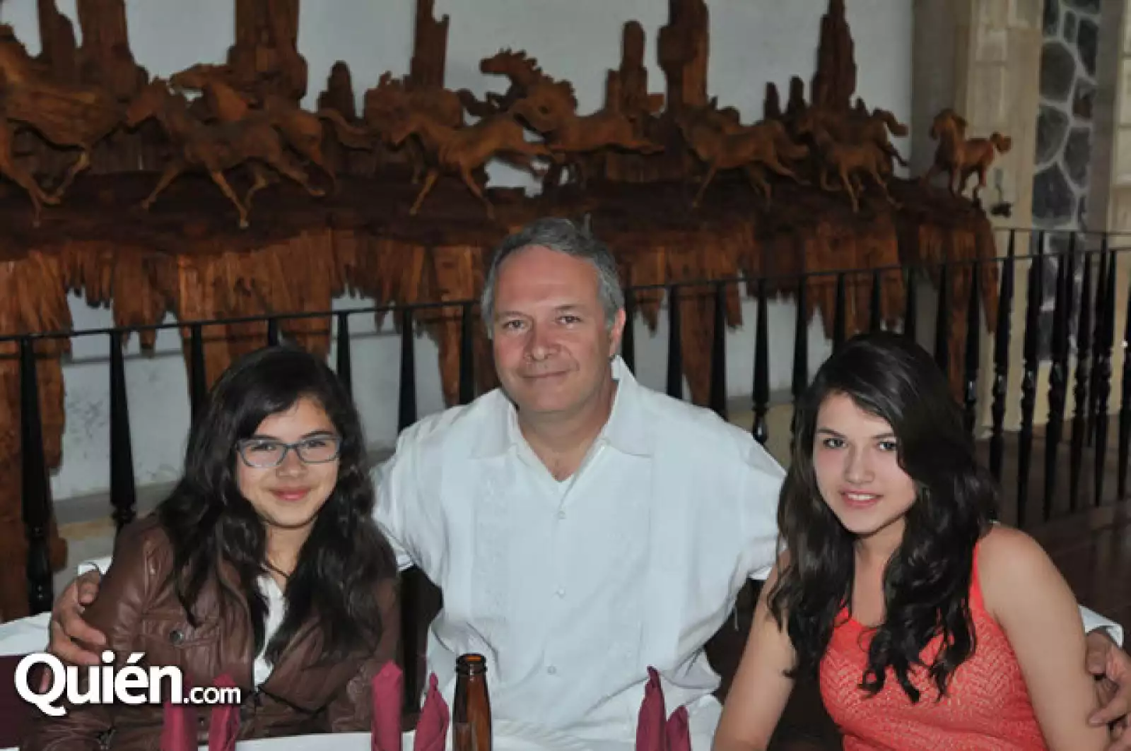 Regina, Enrique y Camila Gameros