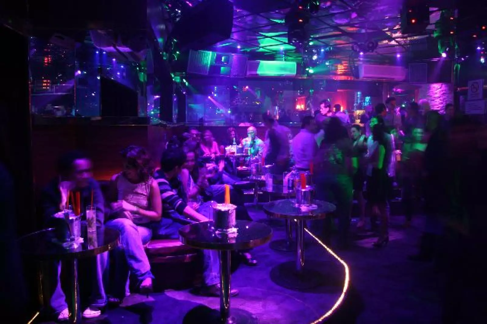 Antro Love 15 septiembre.