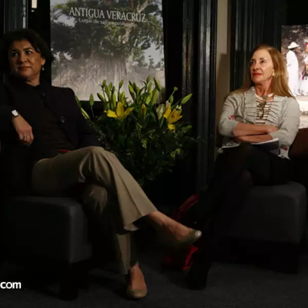 Leticia Perlasca,Isabel Turrent