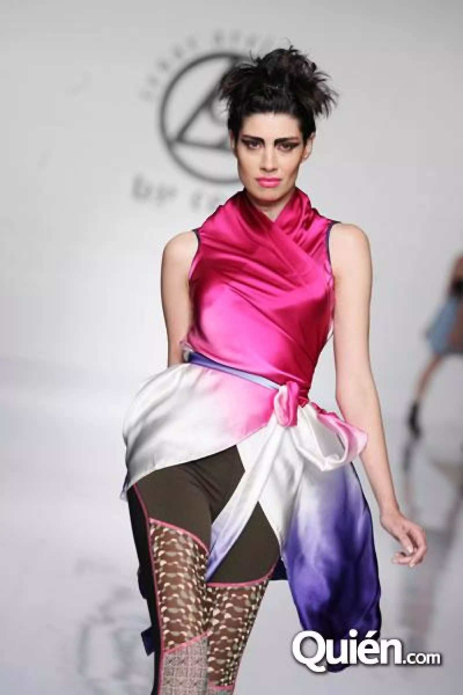 IDM Pasarela Cesar Arellanes