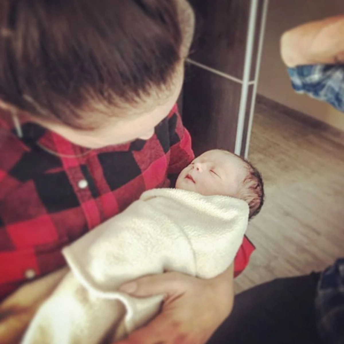 Lúa Guerra Vega, hija de Zuria Vega y Alberto Guerra