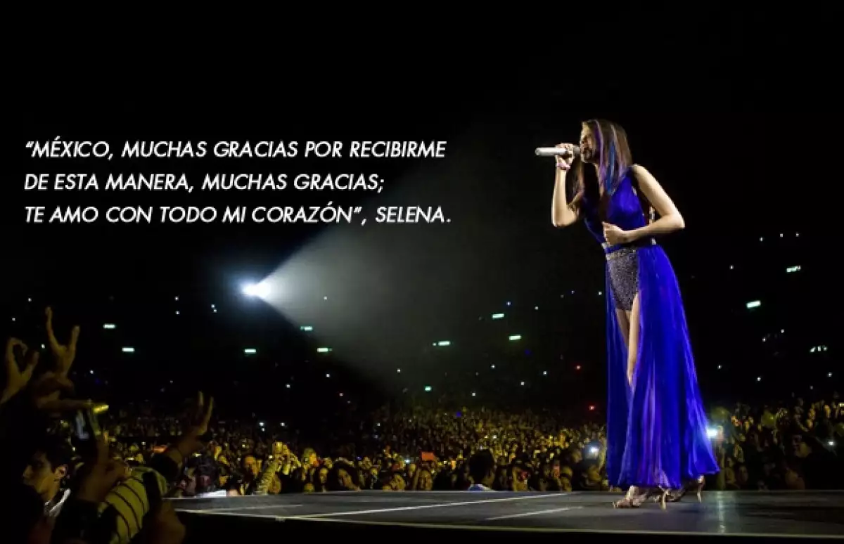 Sin presentar una majestuosa producción la joven cantante, cautivó a los más de 15 mil adolescentes que asistieron al Domo de Cobre para corear sus canciones.