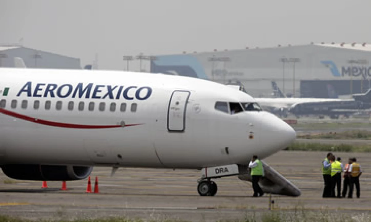 En la primera mitad del año, Aeroméxico realizó 150 operaciones diarias. (Foto: AP)