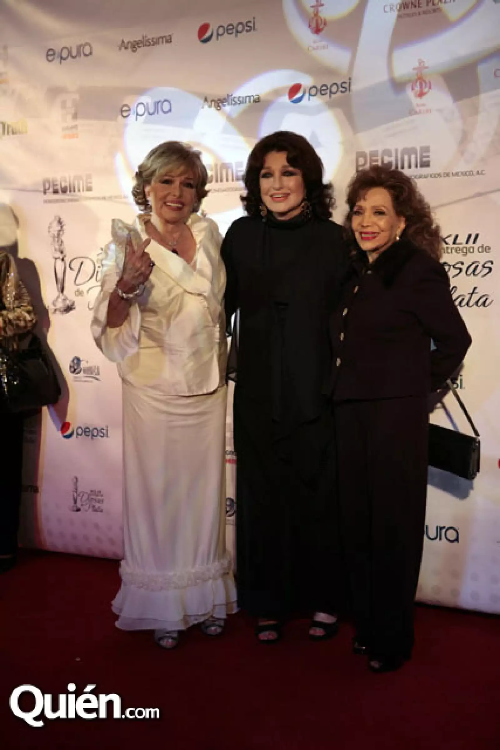 Luz María Aguilar,María Victoria,Angelica María