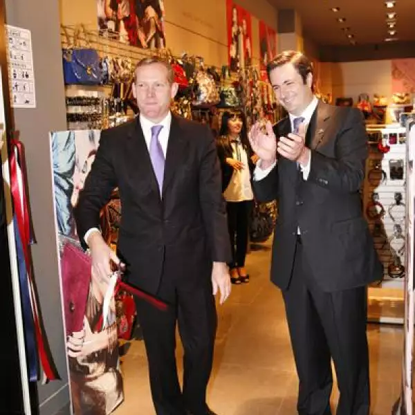 Jeremy Browne,Eduardo Henkel