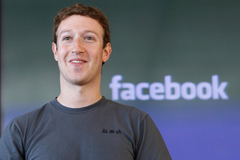 Mark Zuckerberg cumple 14 años con Facebook.