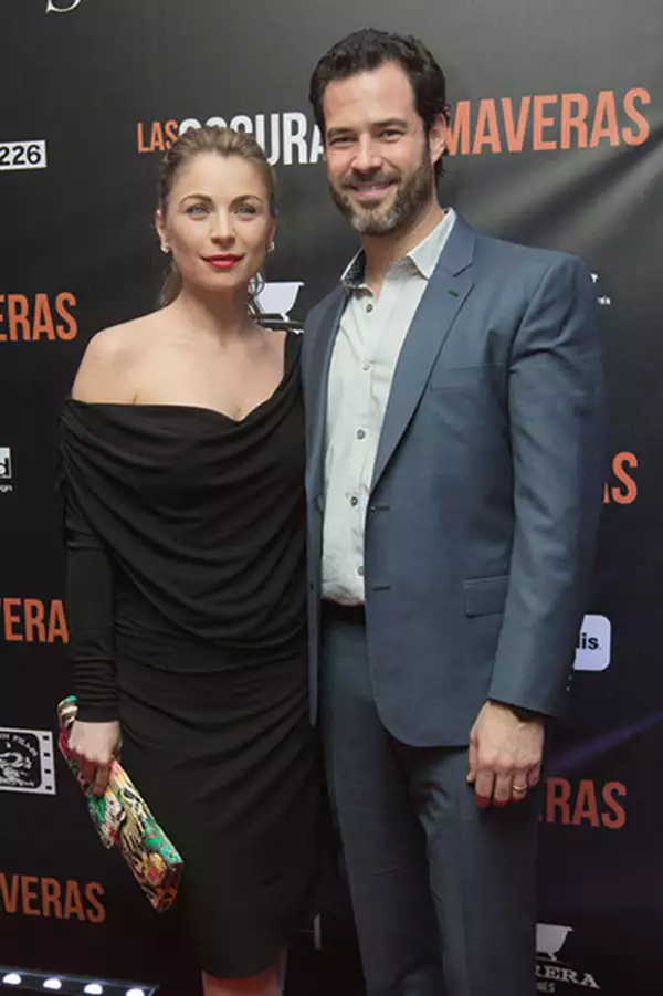 Ludwika y Emiliano en su llegada a la premiere de `Las Oscuras Primaveras´ en febrero pasado.