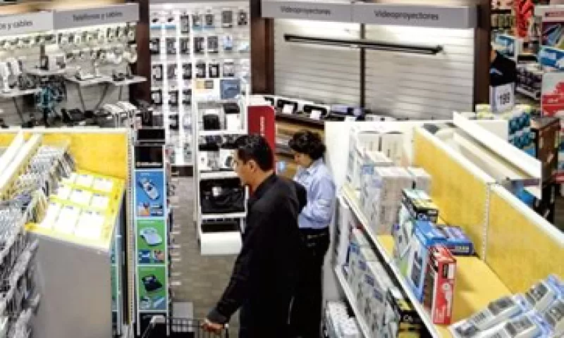 OfficeMax busca una estrategia de ventas donde el papel ya no sea el eje de sus ingresos. Esto a causa de las tendencias â€˜verdesâ€™ y las nuevas tecnologías que tienen lugar a nivel global. (Foto: Ramón Sánchez Belmont)