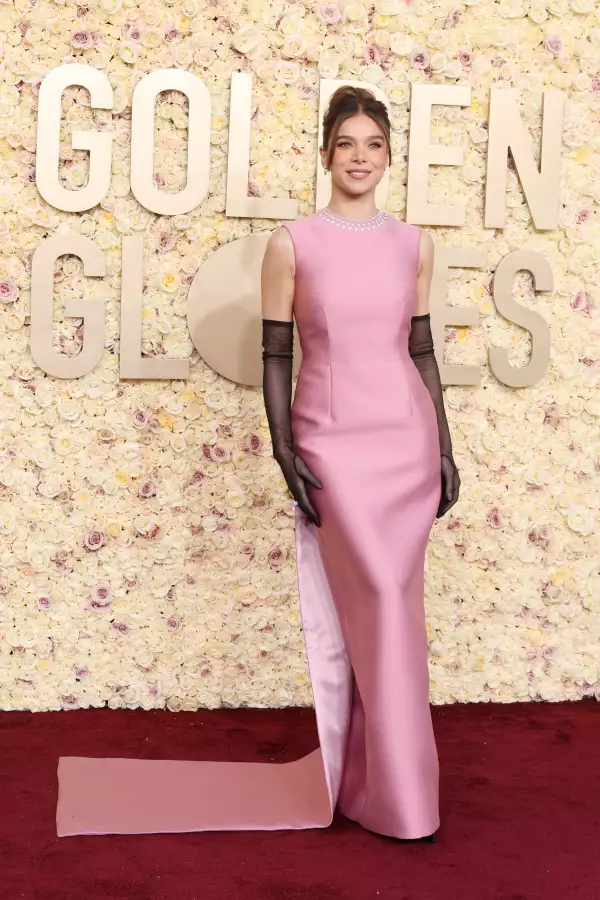 Hailee Steinfeld en los Golden Globes 2024
