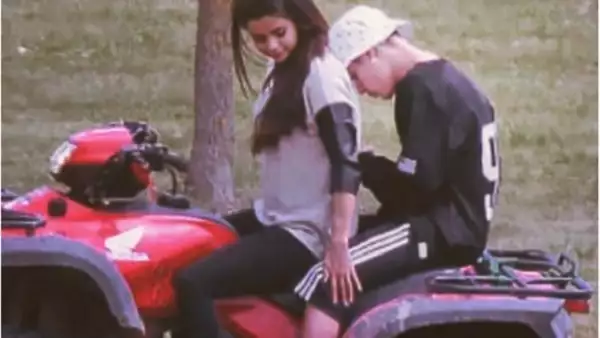 Aunque las cosas no están claras entre la ex pareja, el cantante no se cansa de subir fotos con Selena, ¿estarán a nada de reconciliarse?