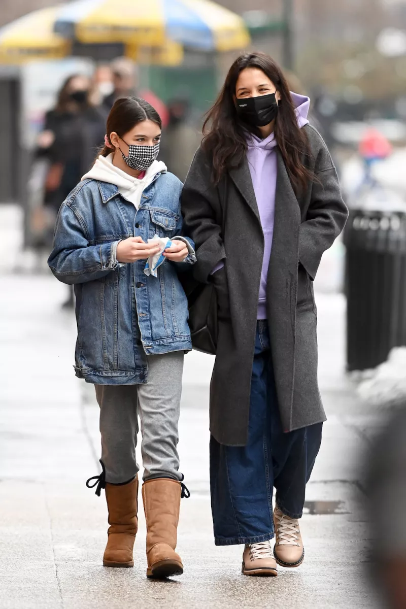 EXC Katie Holmes, Suri Cruise