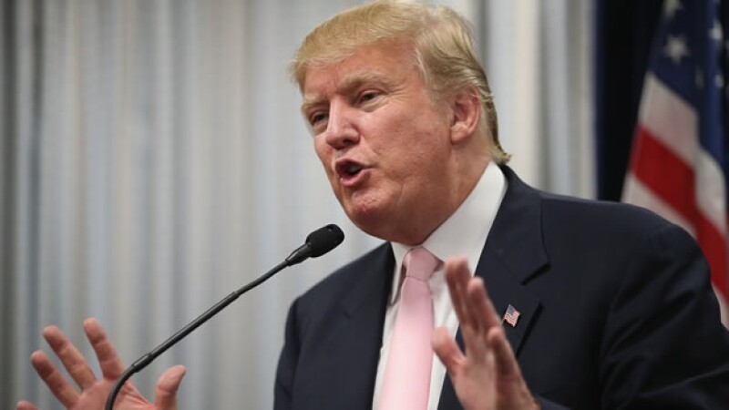 Donald Trump suavizó sus comentarios sobre la inmigración en EU de cara al primer debate de los aspirantes republicanos a la presidencia