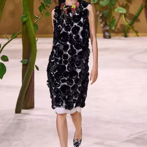 Chanel HC F26 006.jpg