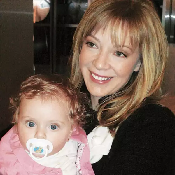 Desde el primer memento, Edith siempre fue cuidadosa de los valores que le inculcó a Constanza.