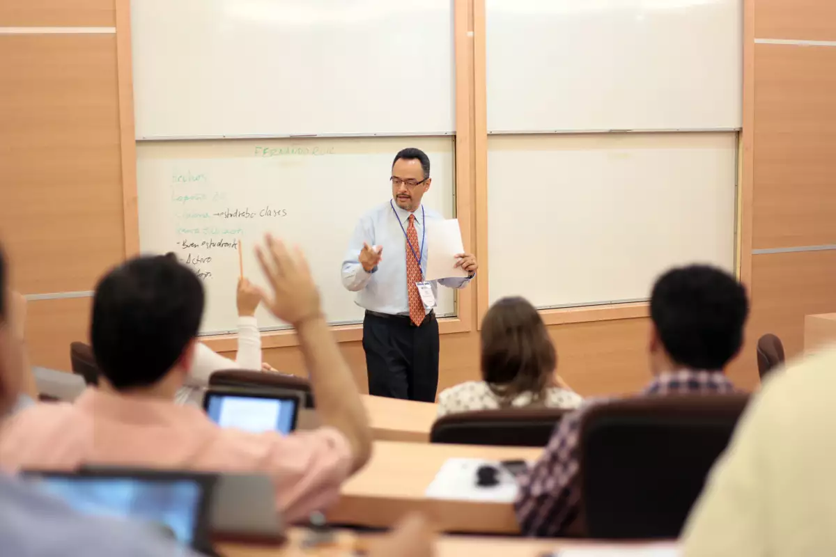 Con el Método del Caso, los participantes aprenden sobre la base de experiencias y situaciones de la vida real, permitiéndoles así, construir su propio aprendizaje y conocer el oficio de la dirección de personas y de empresas. (Foto: ICAMI)
