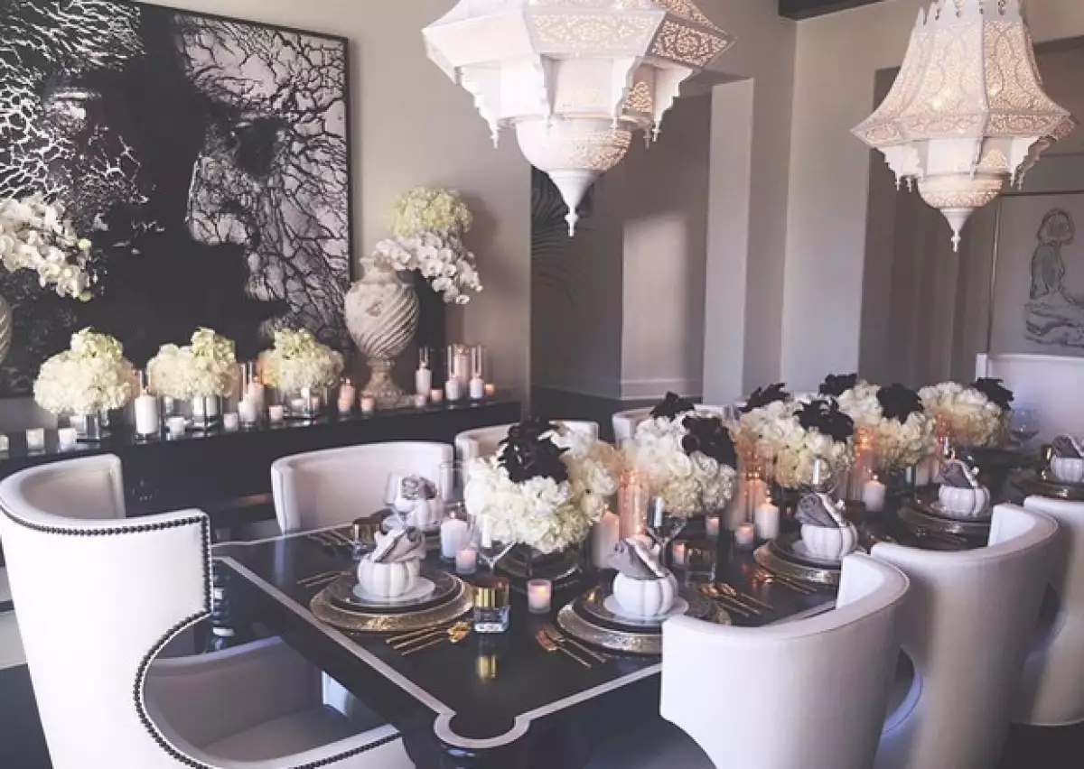 Así quedó la cena que Khloe Kardashian preparó para su mamá y sus hermanas.