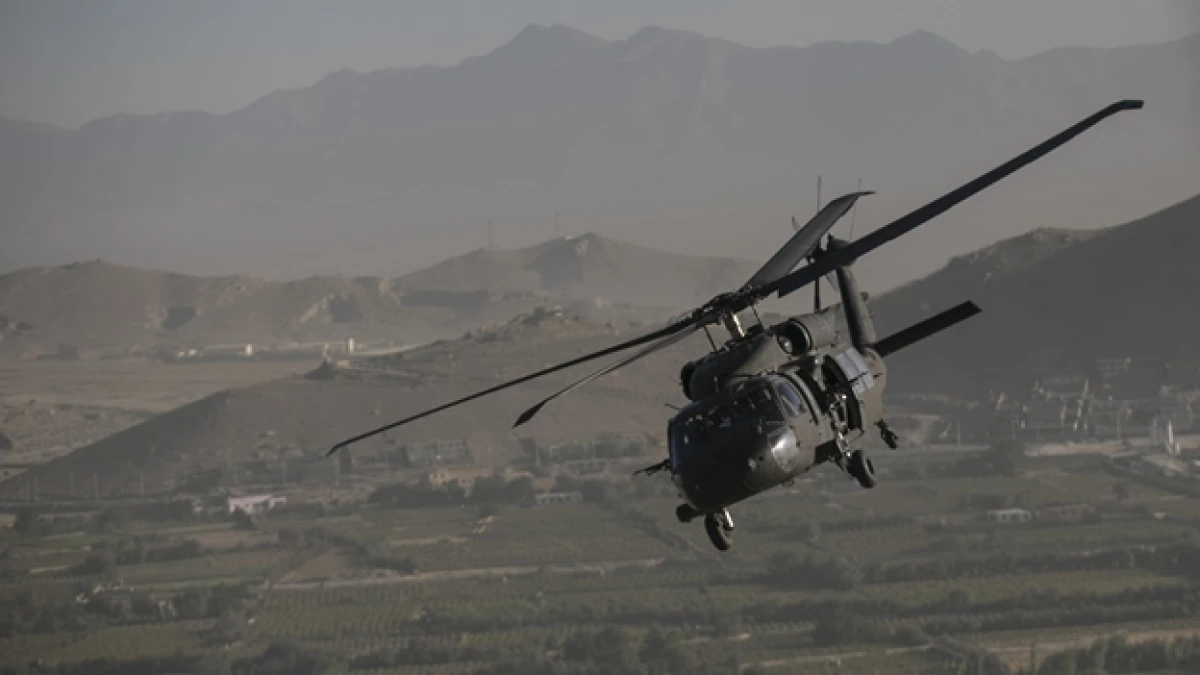 helicoptero black hawk