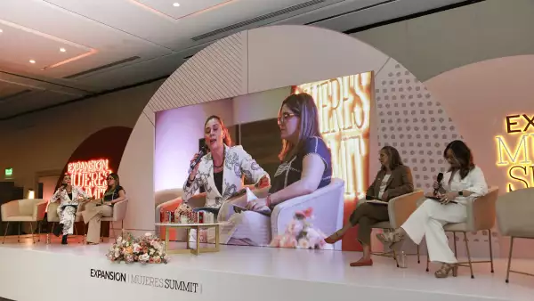 democracia y poder expansion summit mujeres 2026