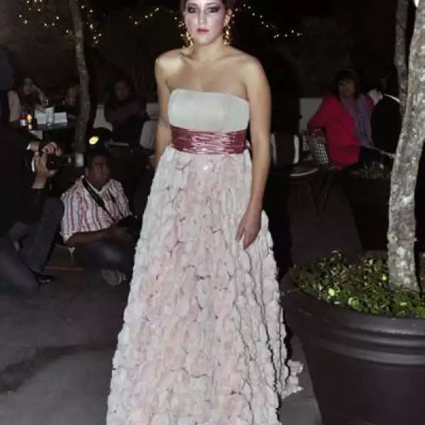 Pasarela a Beneficio de la Cruz Rosa