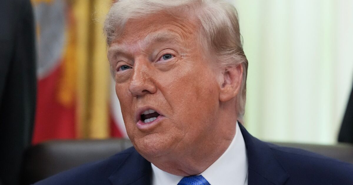 TRUMP AMAGA CON BOMBARDEAR IRÁN DE NUEVO
