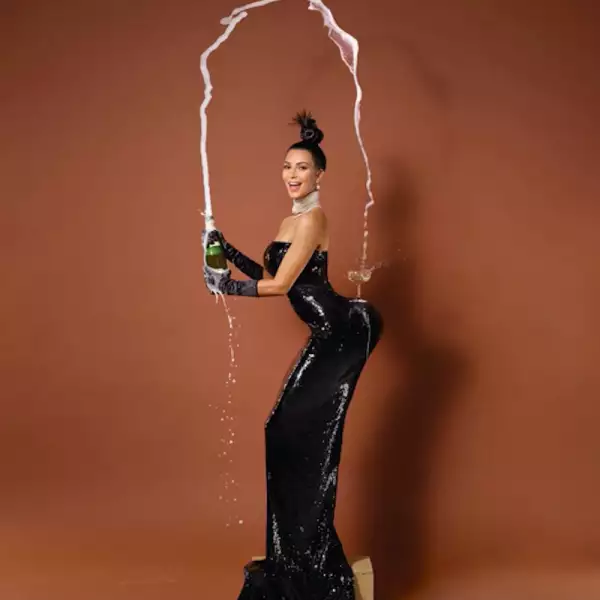 kim-kardashian-break-the-internet.jpg