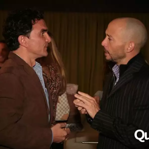 Gloria Calzada Y Paradas Continuas