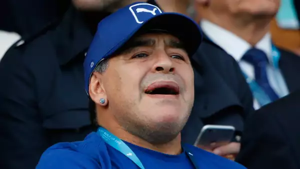 Cuerpos de emergencia atienden a Maradona tras triunfo de Argentina