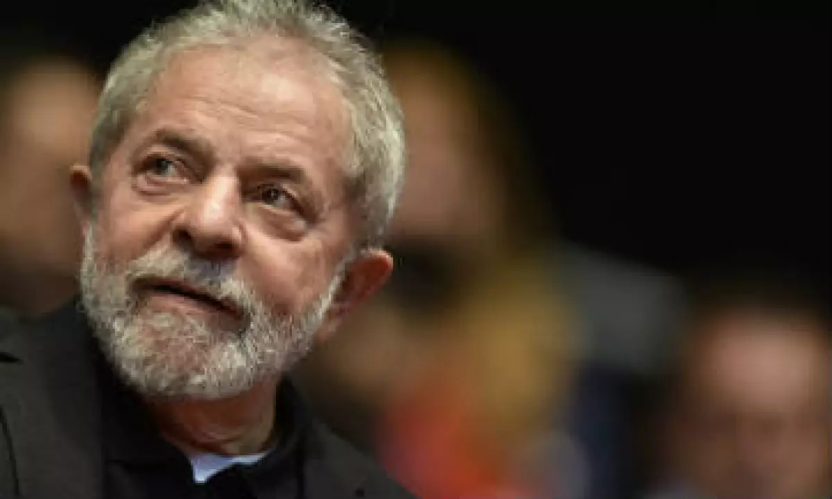 Según autoridades, hay evidencias de que Lula recibió valores oriundos del esquema Petrobras. (Foto: AFP/archivo )