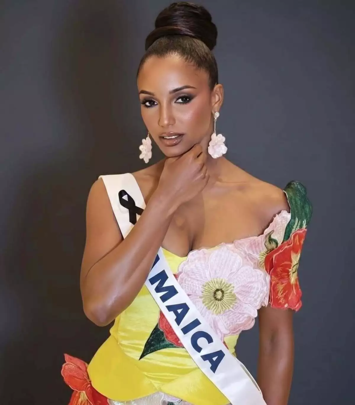 miss-jamaica-caida-miss-universo.jpg