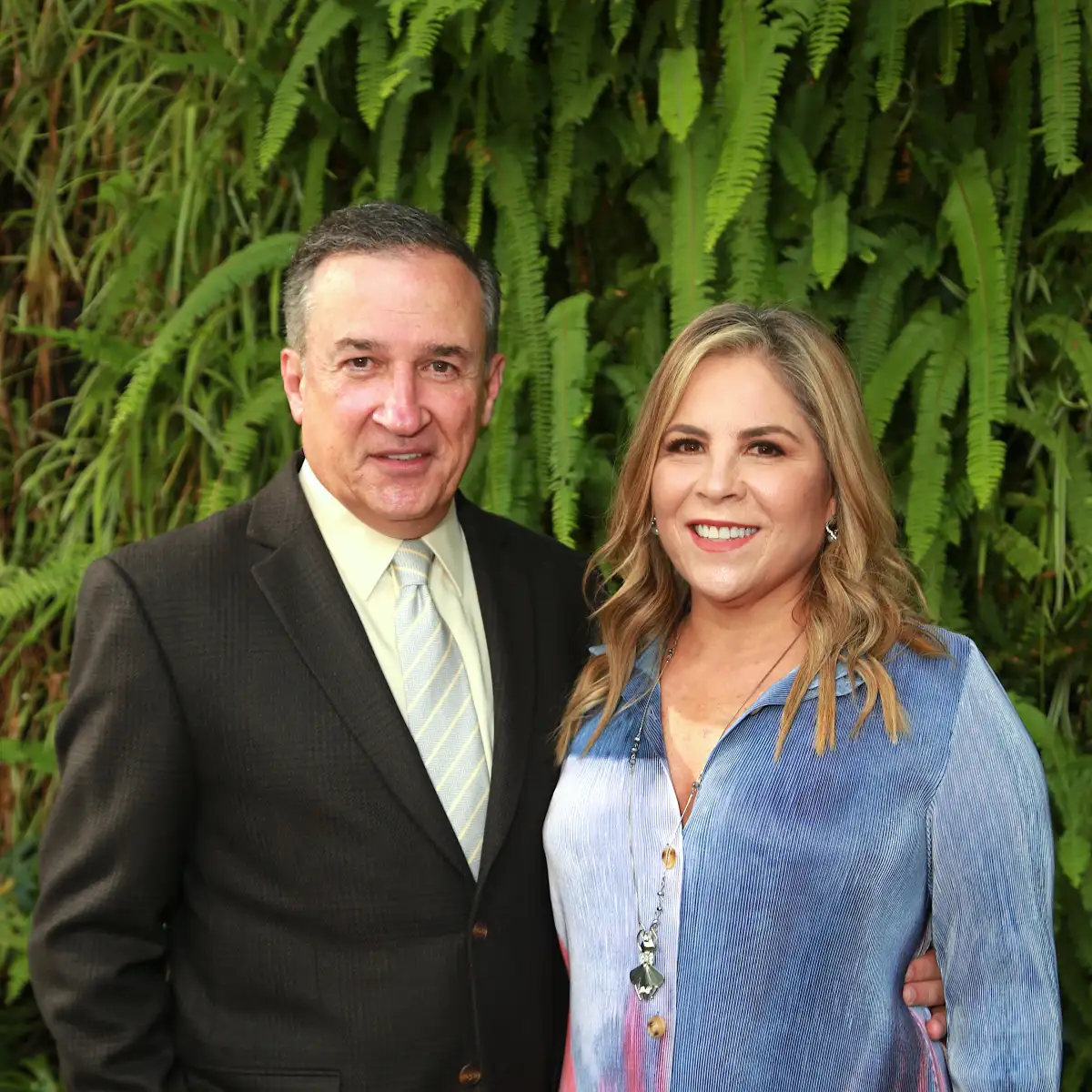 Leonardo Kourchenko y Sissi Cancino en la presentación de Moders 2022