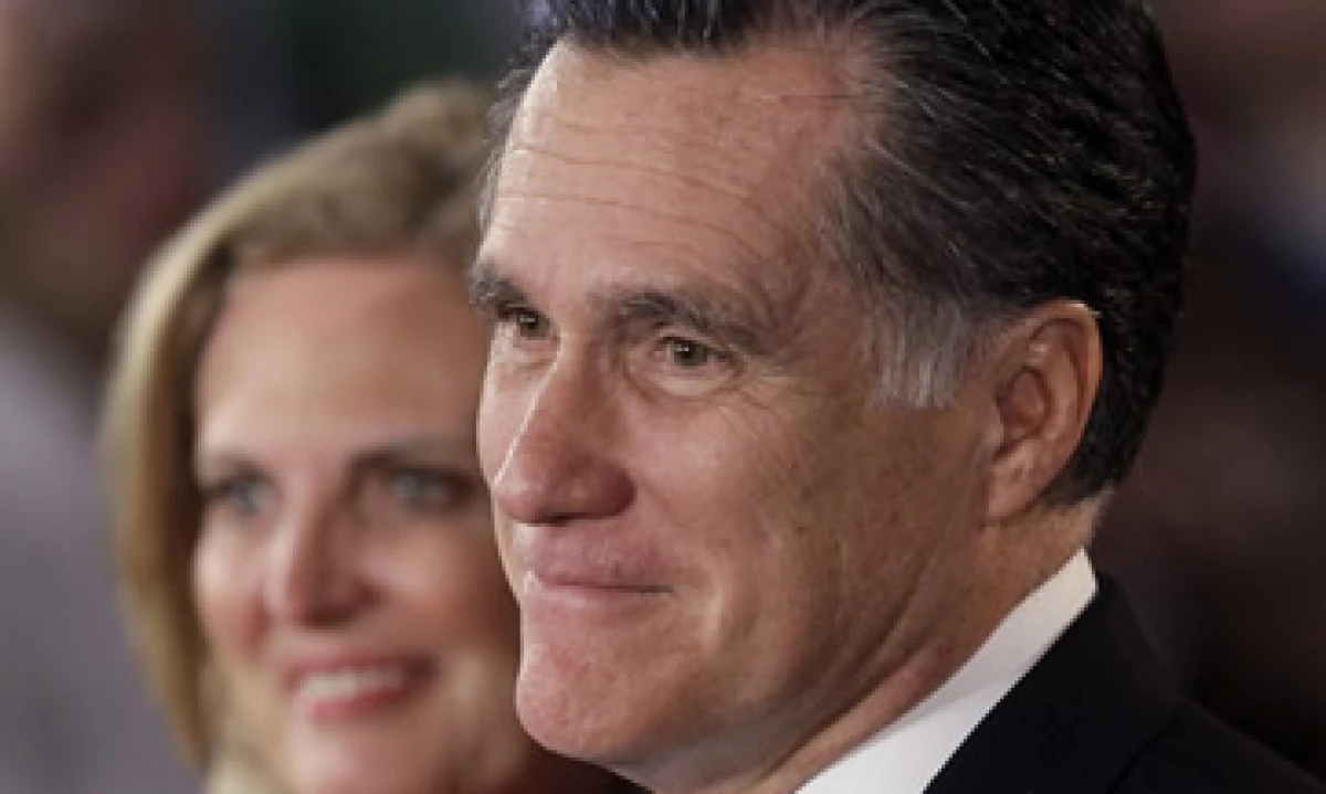 Mitt Romney dijo que su equipo cometió un error al retener la información durante tanto tiempo. (Foto: AP)