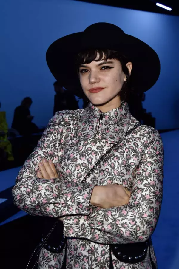 Ella es Stéphanie Sokolinski, una cantante francesa de 30 años.