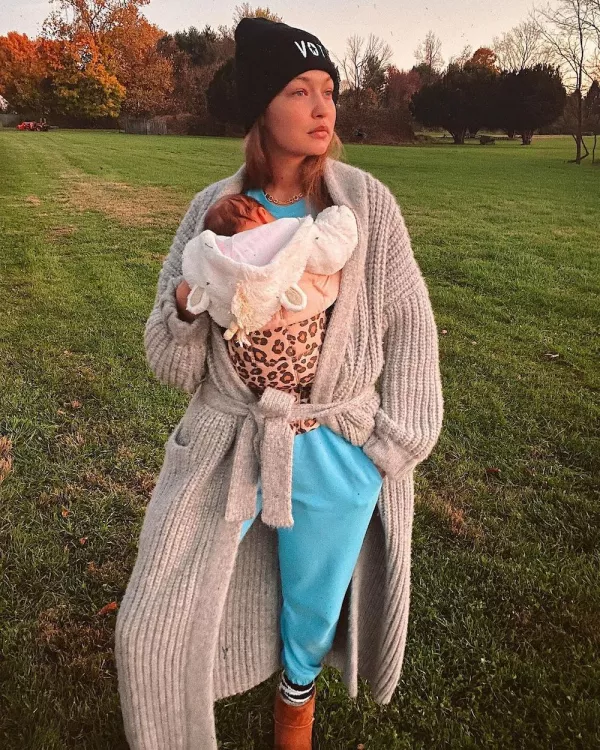gigi-hadid-bebe.jpg