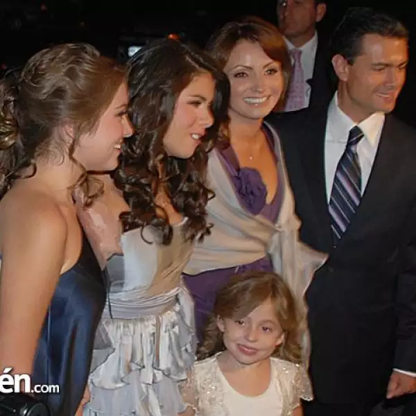 Sofía Castro,Paulina Peña,Regina Castro,Angélica Rivera y Enrique Peña Nieto