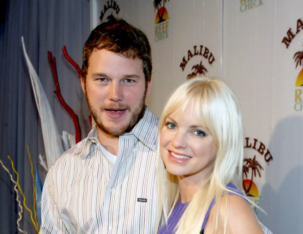 El primogénito de la pareja llegó antes de lo esperado, por lo que el recien nacido deberá permanecer en cuidados especiales.