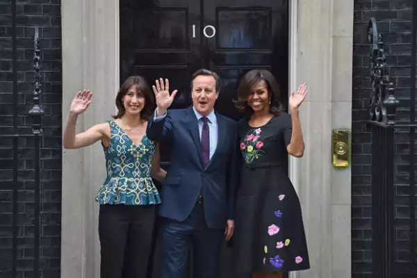 La primera dama estadounidense también visitó al primer ministro David Cameron y a su esposa Samantha.