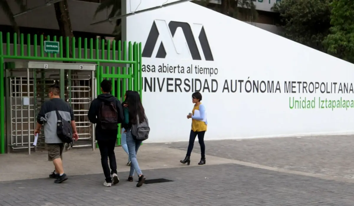 Los aspirantes seleccionados deberán completar su inscripción dentro de los plazos establecidos por la UAM.
