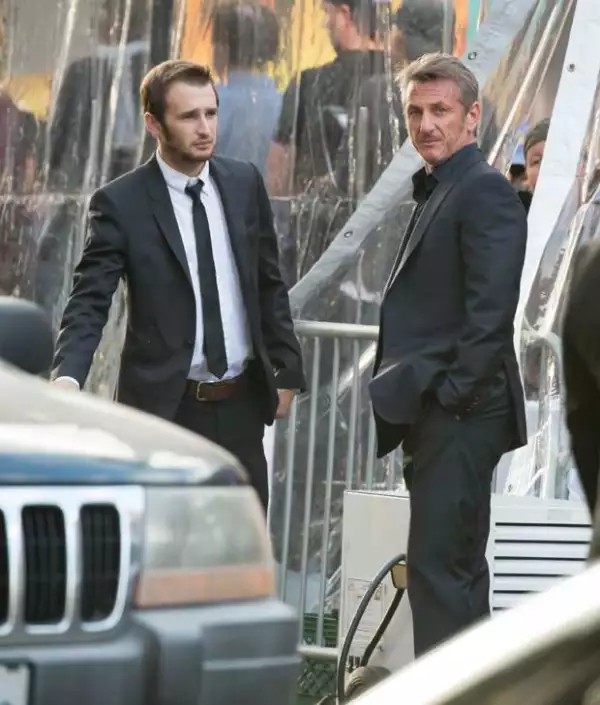 Hopper acompaña a su madre, Robin, ocasionalmente a los eventos de gala.