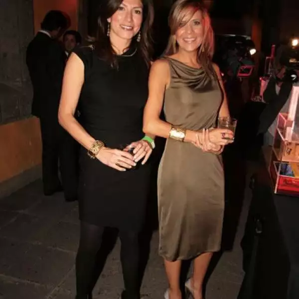 Cajas en subasta revive el arte