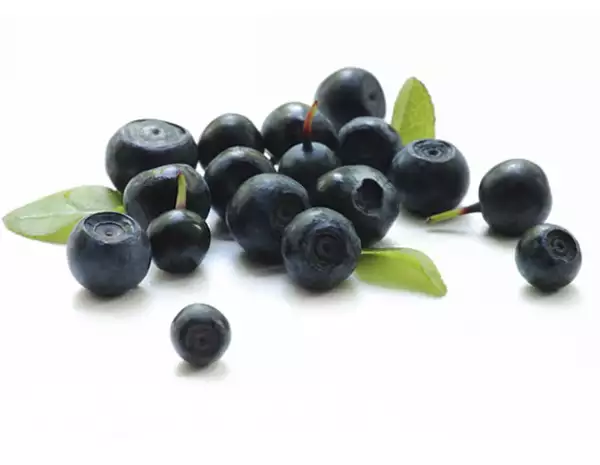 La fruta viene de una palmera originaria de Brasil y es color morado oscuro.