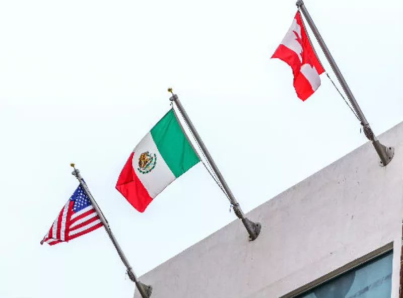 banderas de los pa�ses del TLCAN