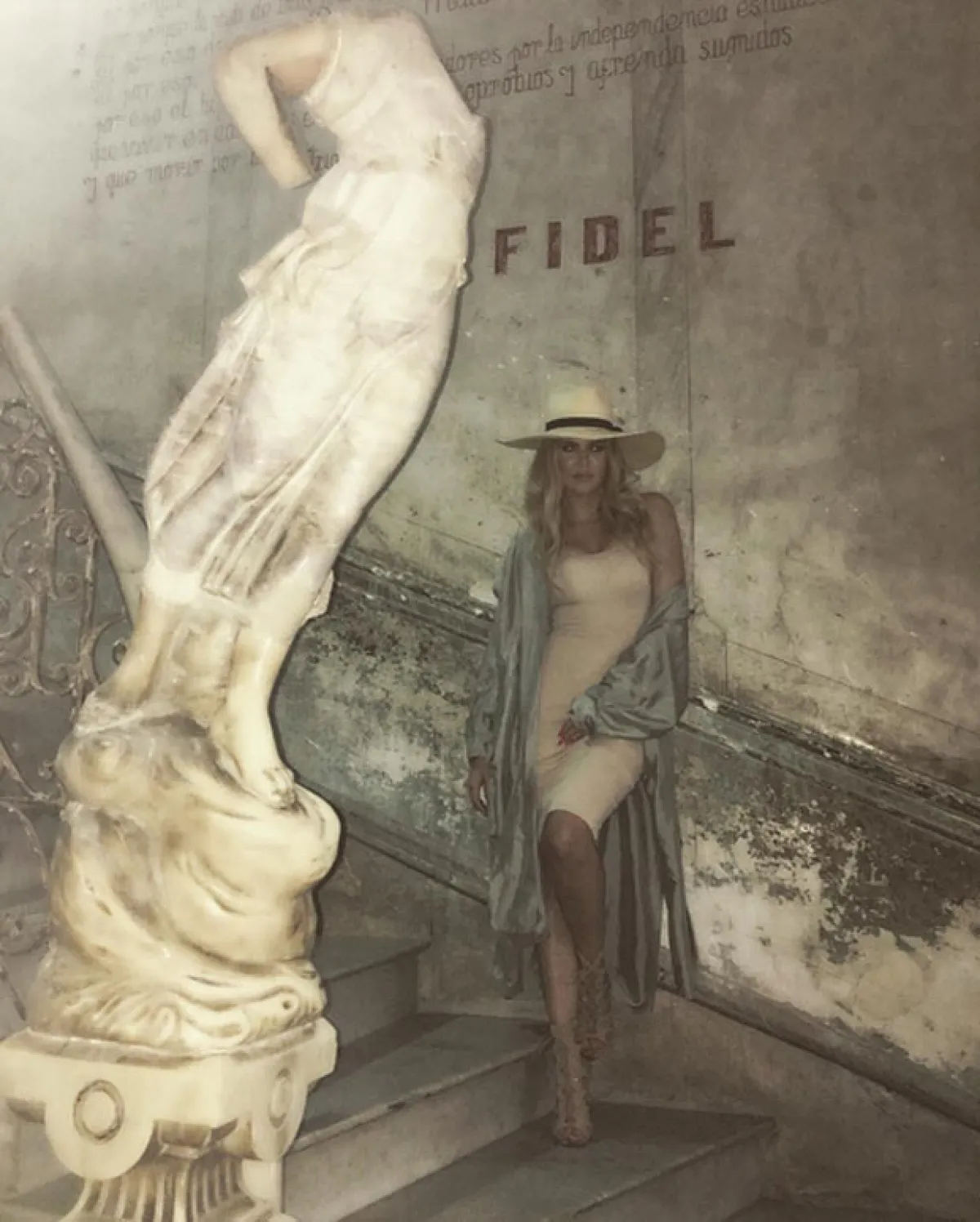 Y Khloé no perdió oportunidad para presumir su sexytud.