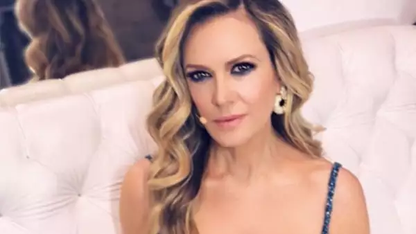 rebecca de alba